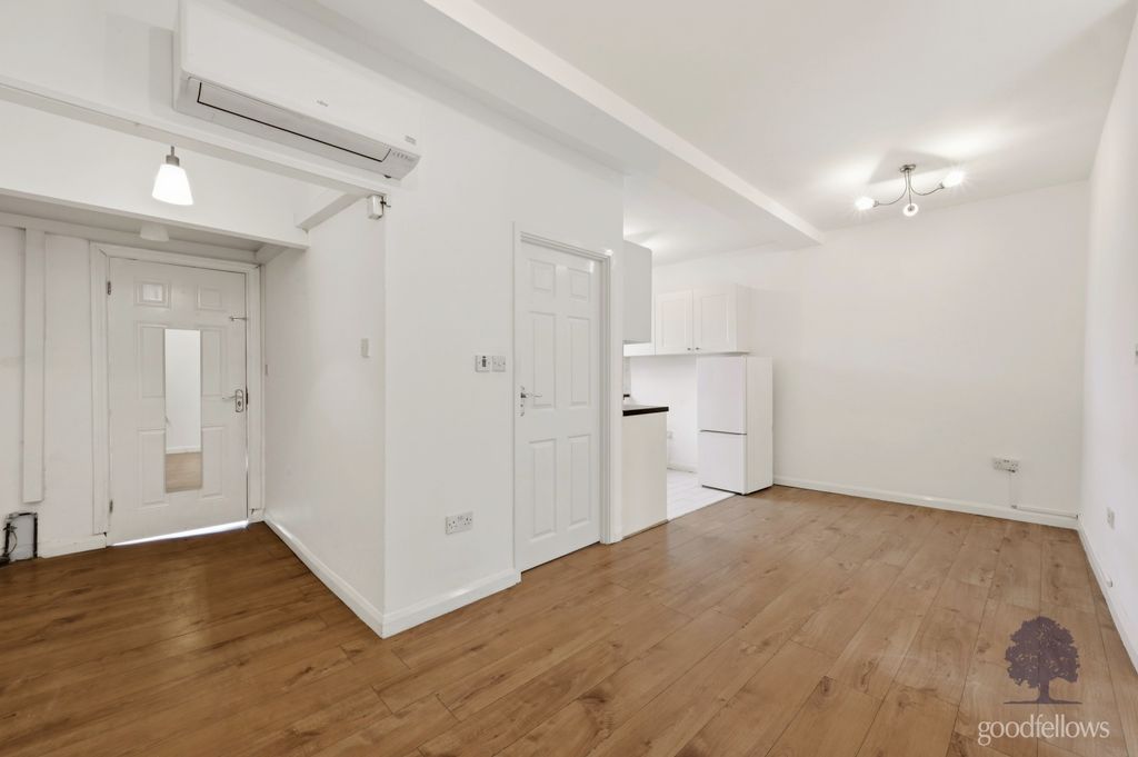 Property photo 1 of 12 Picture No. 22