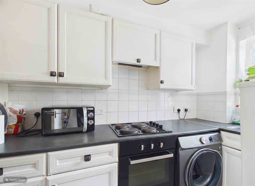 Property photo 3 of 6 Cam03827G0-Pr0161-Still004-001.Jpg