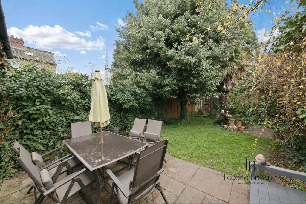 Property photo 2 of 26