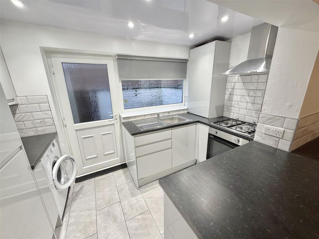 Property photo 3 of 19 Image 3