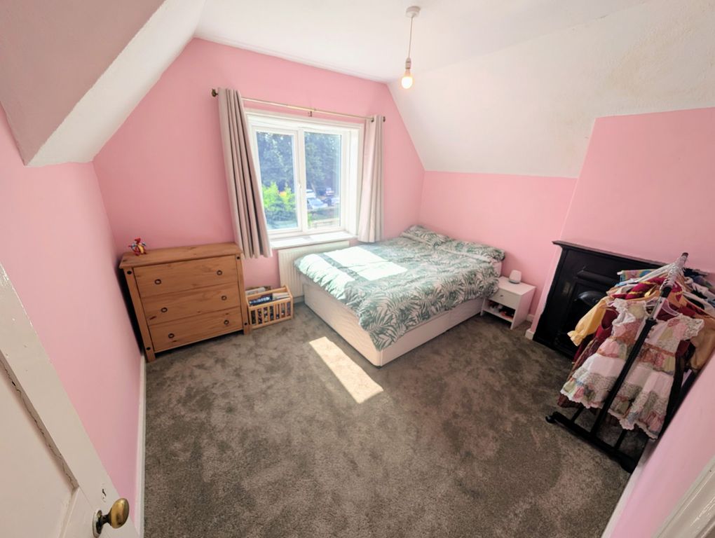 Property photo 3 of 25