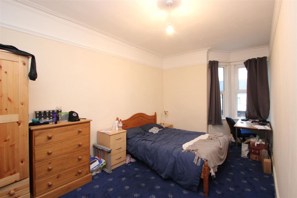 Property photo 3 of 9
