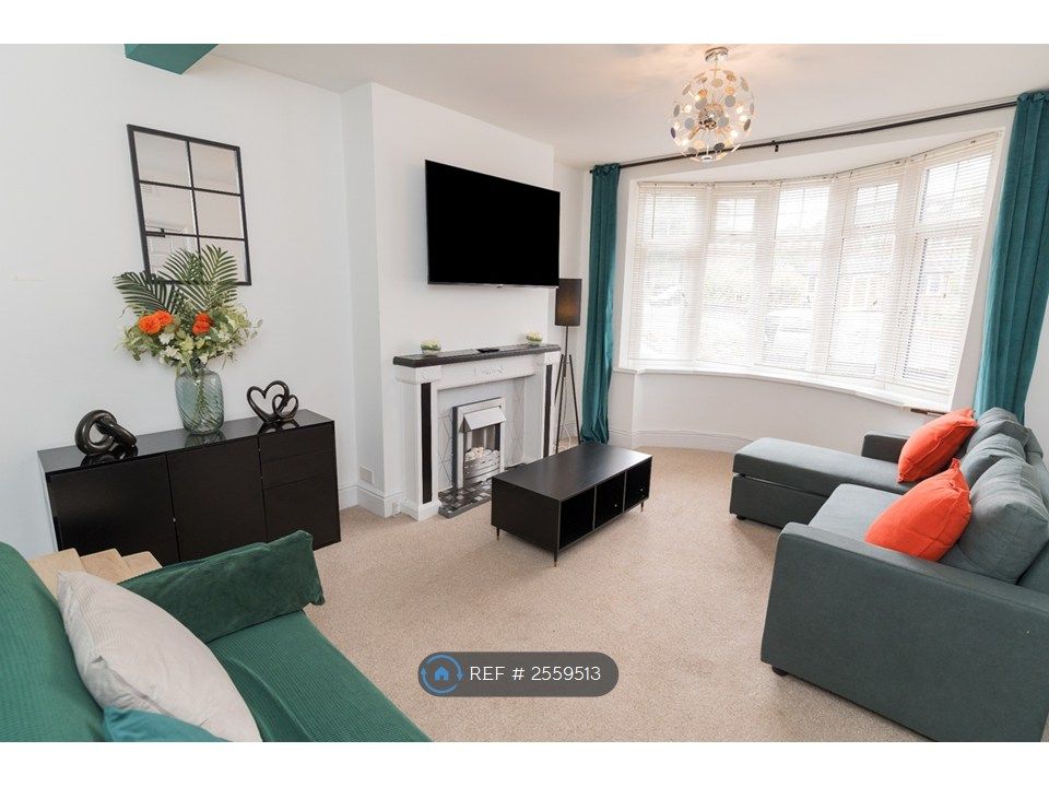 Property photo 2 of 24