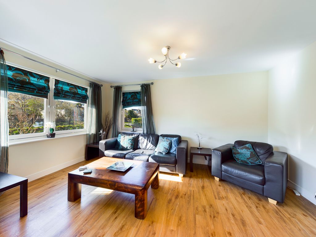 Property photo 3 of 11