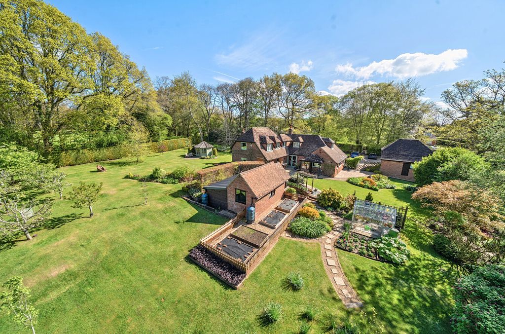 Property photo 1 of 18 1445777-5-69E6033...