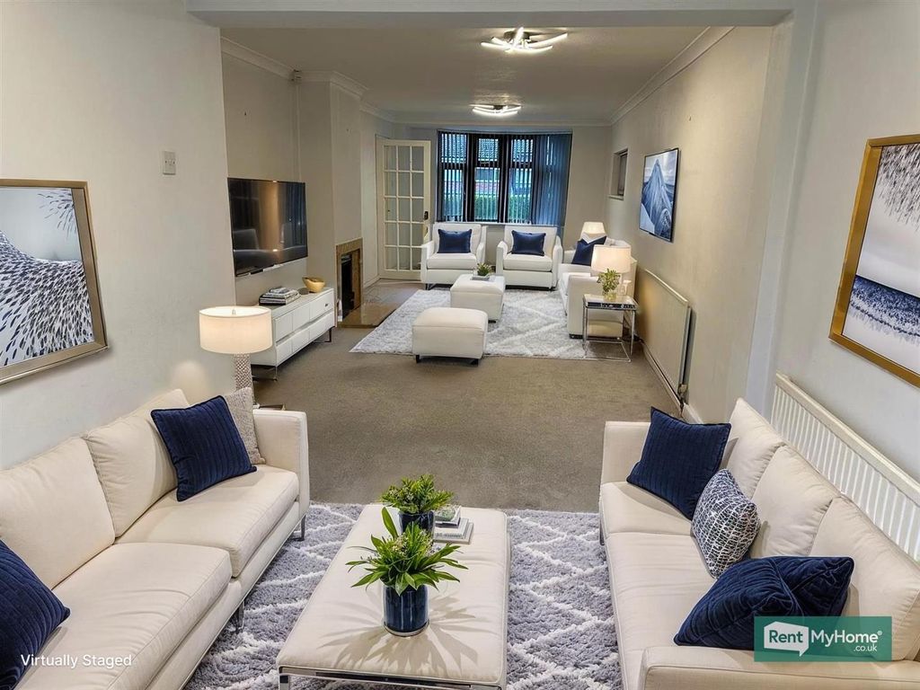 Property photo 3 of 22 Lounge