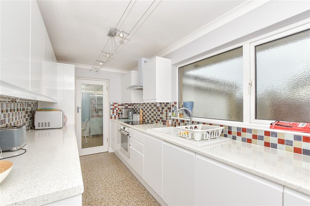 Property photo 2 of 16 Kitchen