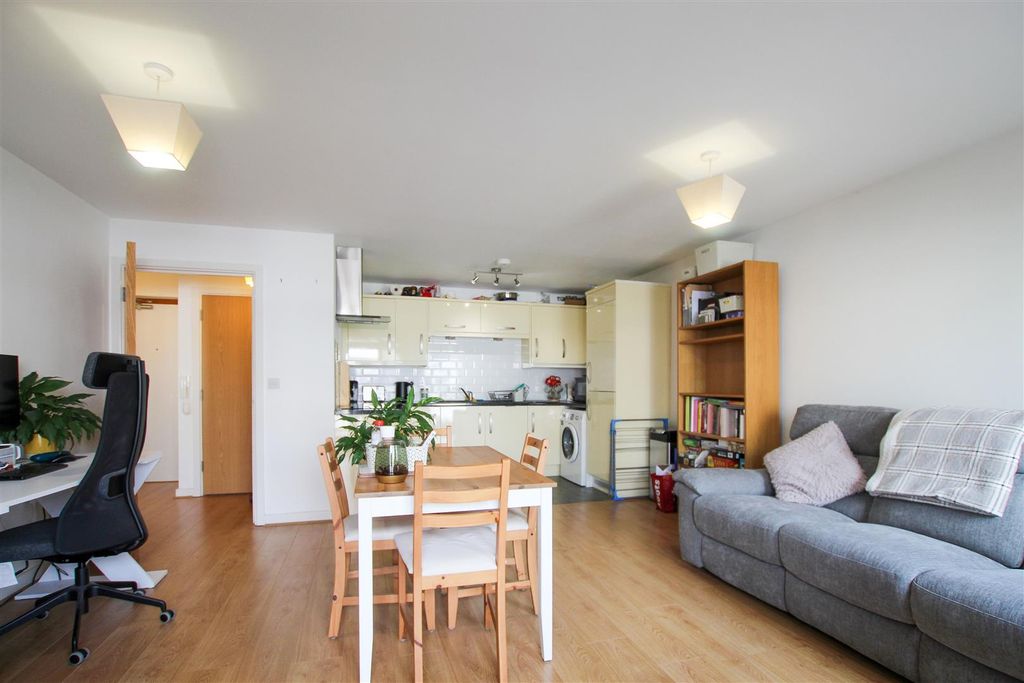 Property photo 2 of 9 Img_4182.Jpg