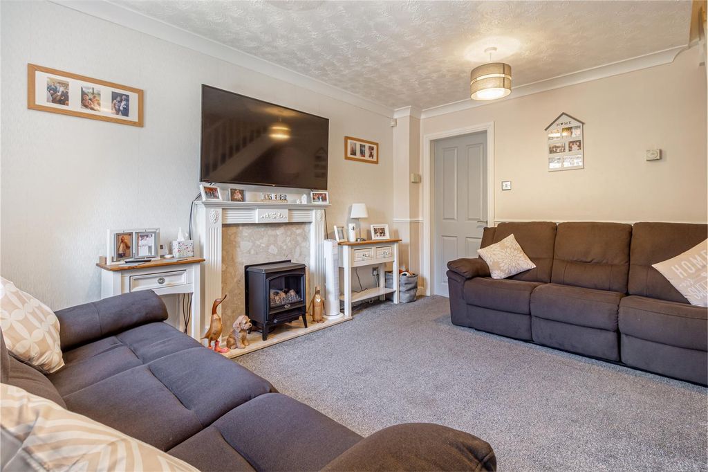 Property photo 2 of 17 Living-Room-1.Jpg