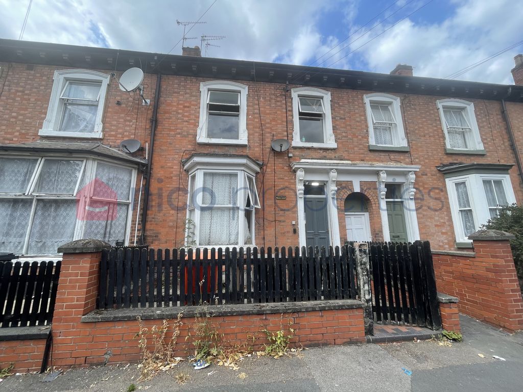 Property photo 1 of 5