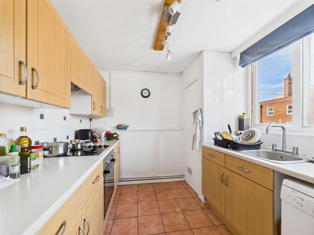 Property photo 2 of 9 Cam04237G0-Pr0167-Still003.Jpg
