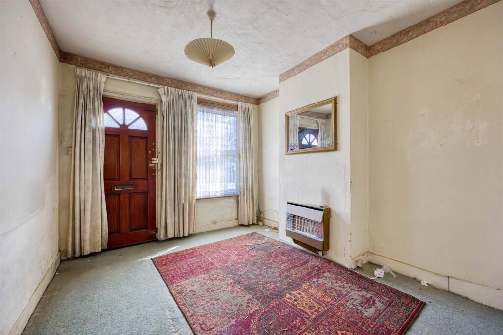 Property photo 2 of 12
