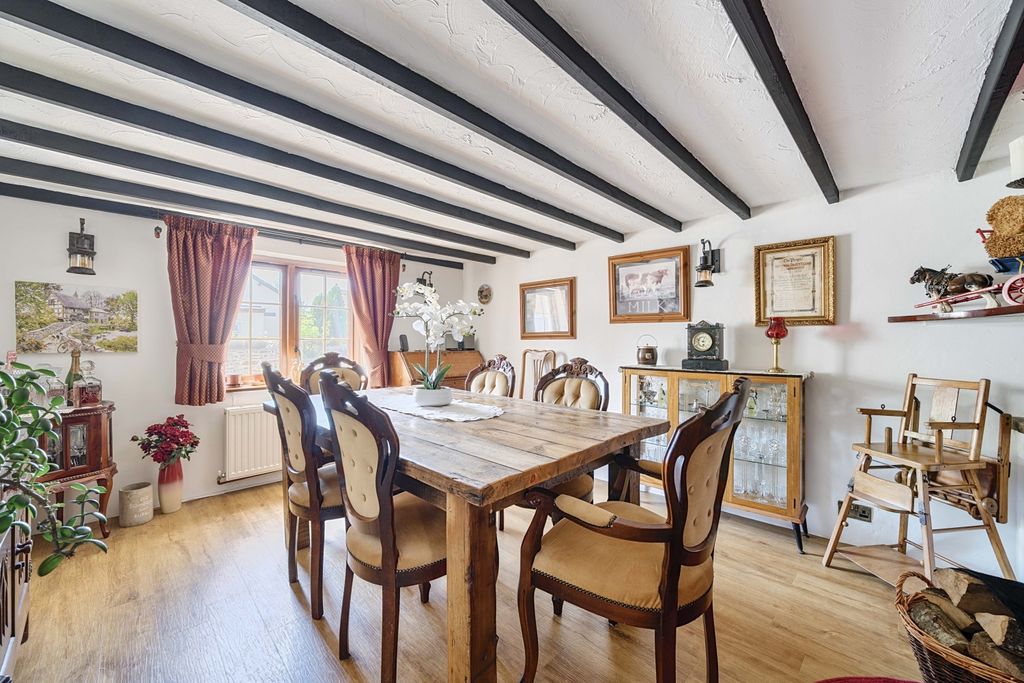 Property photo 2 of 26 1293587-19-6825Fac2F3092-Arw