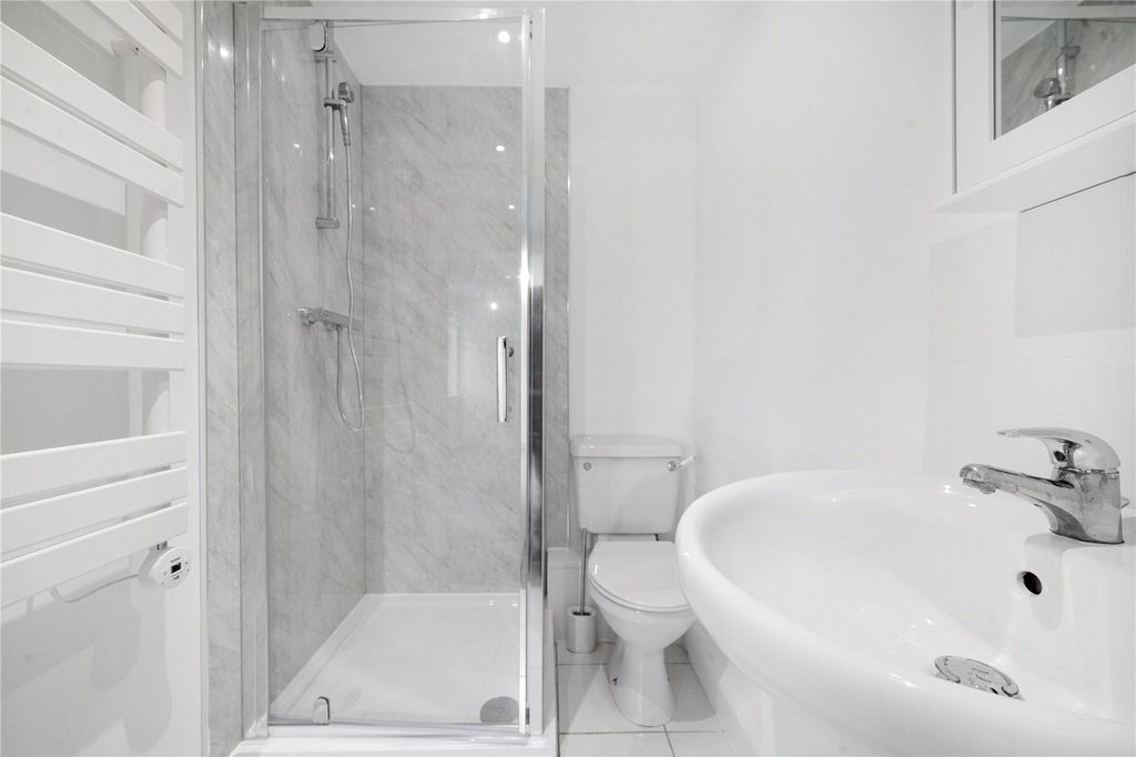 Property photo 3 of 15 Picture No. 02