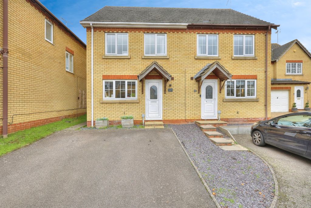 Property photo 1 of 17