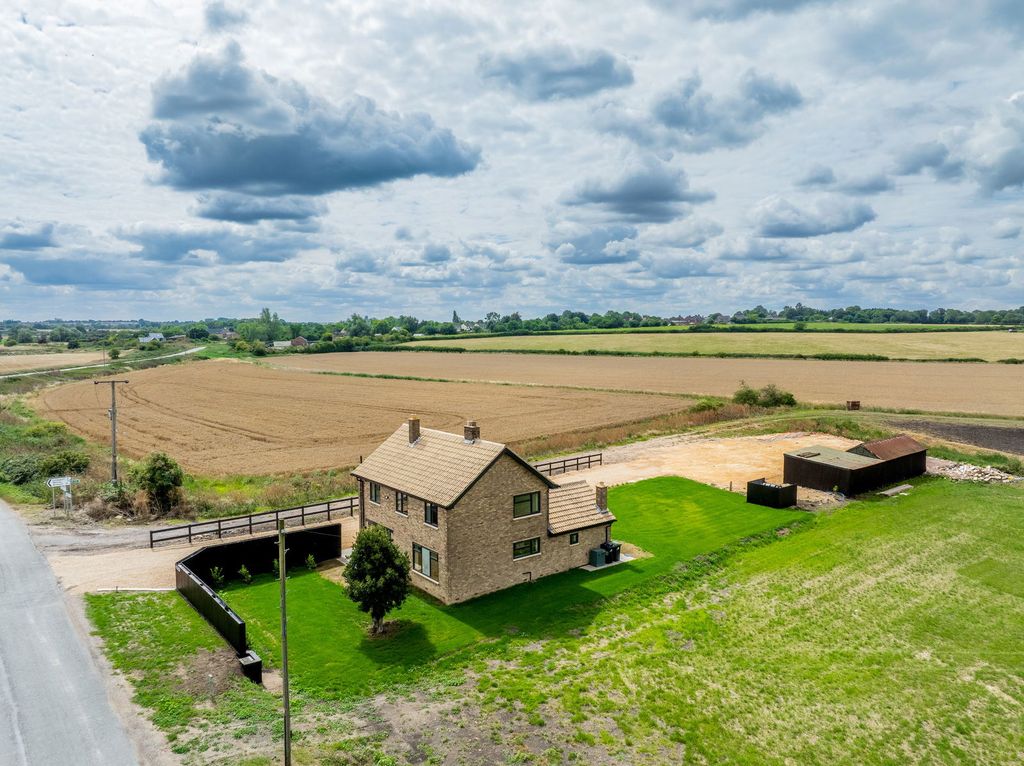 Property photo 1 of 37