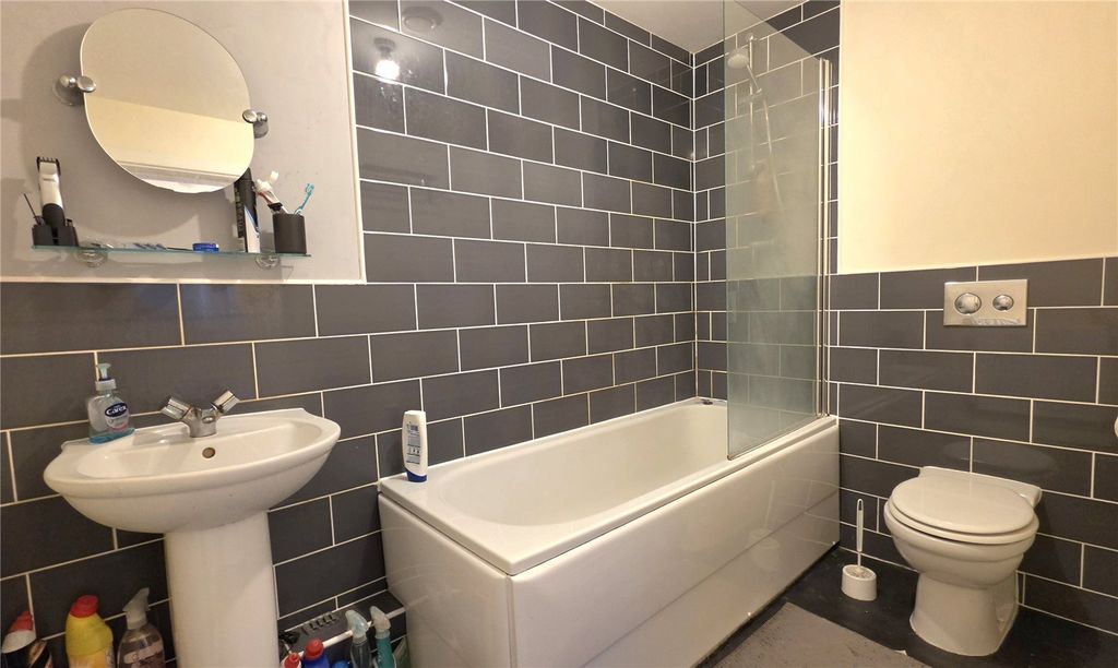 Property photo 2 of 8 Picture No. 06