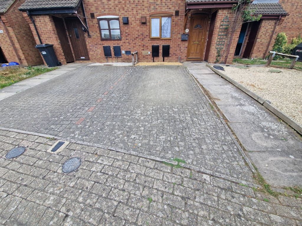 Property photo 2 of 12