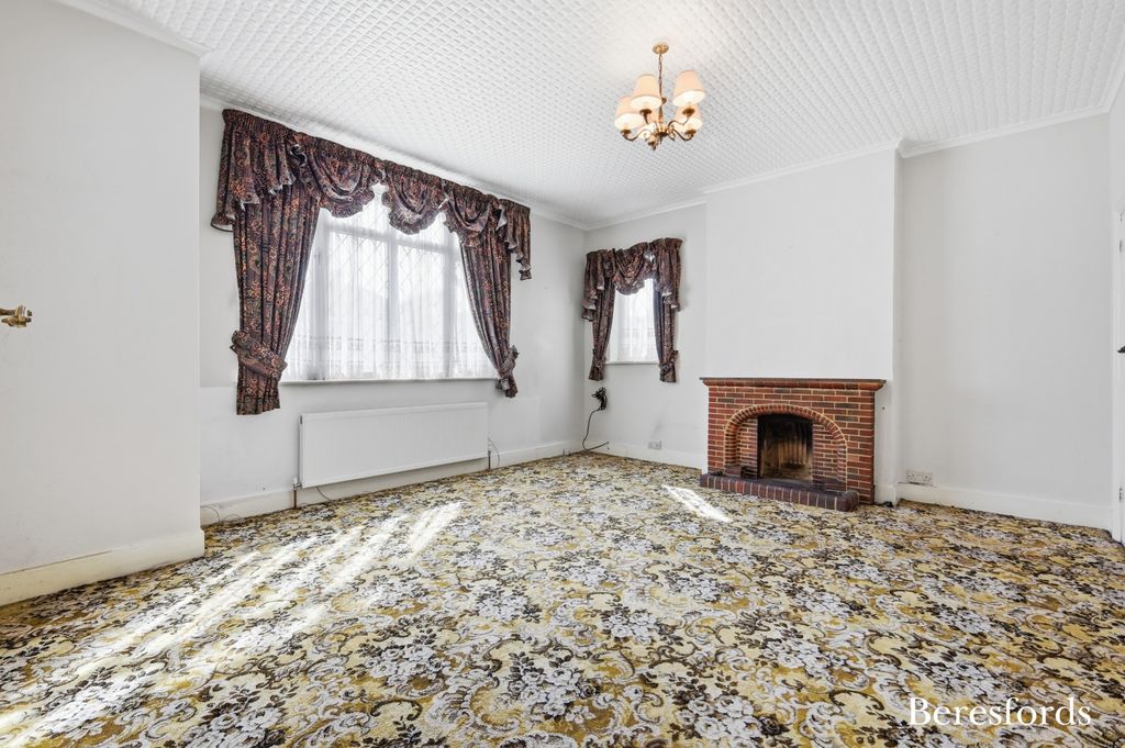 Property photo 3 of 22 Picture No. 06