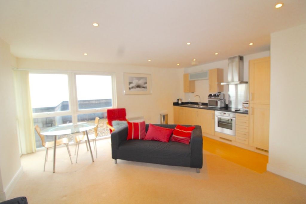 Property photo 2 of 8