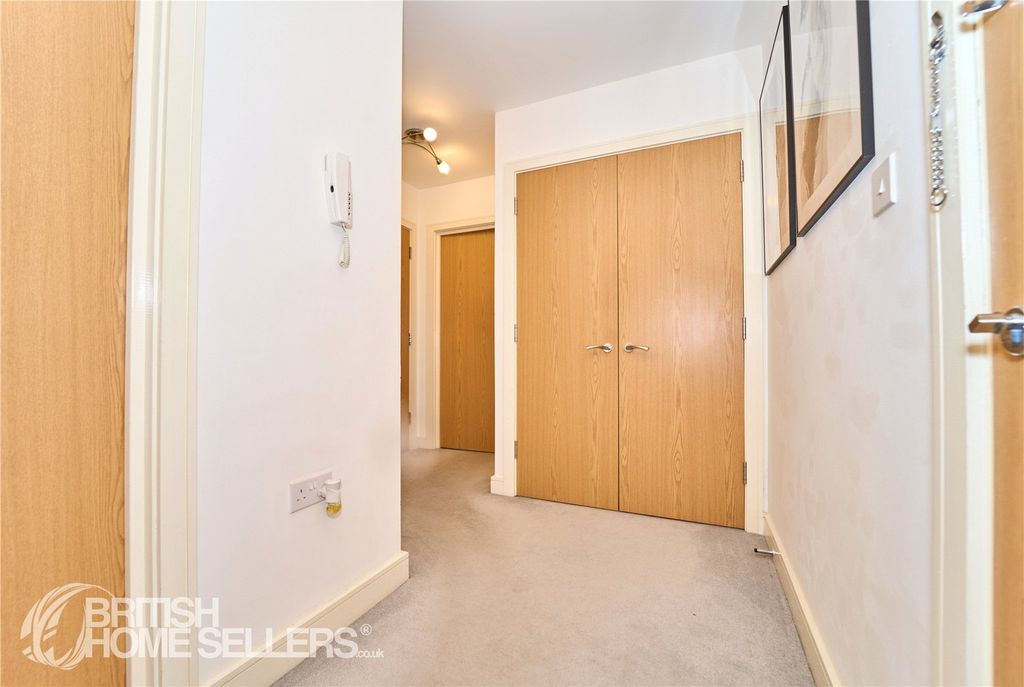 Property photo 2 of 18 Picture No. 20