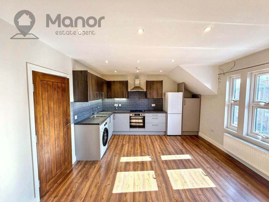 Property photo 2 of 12 Kitchen