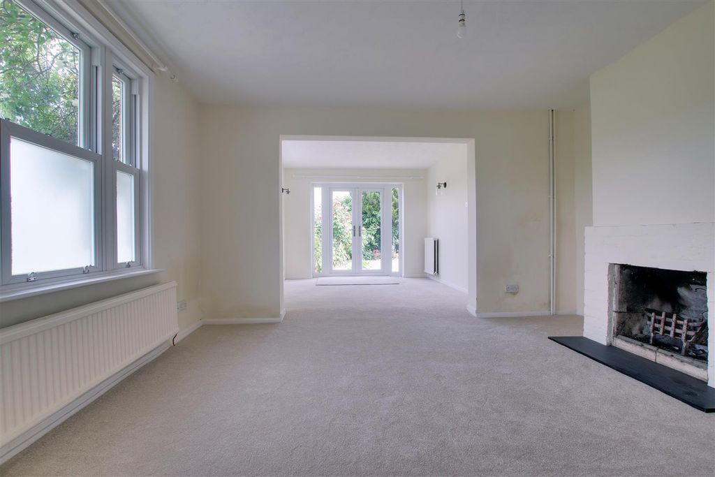 Property photo 2 of 29 Img_3922-Img_3924.Jpg