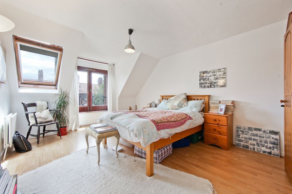 Property photo 2 of 10 Photo 5