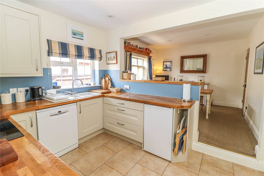 Property photo 3 of 23 Picture No. 22