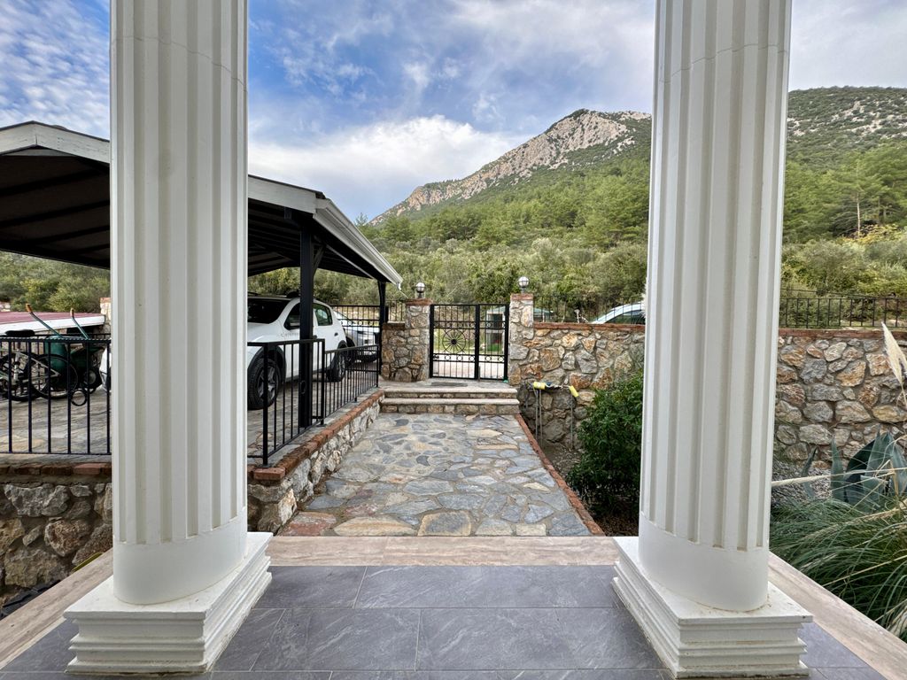Property photo 3 of 22 Impressive Villa For Sale In Uzumlu, Fethiye - Gated Driveway And Covered Parking