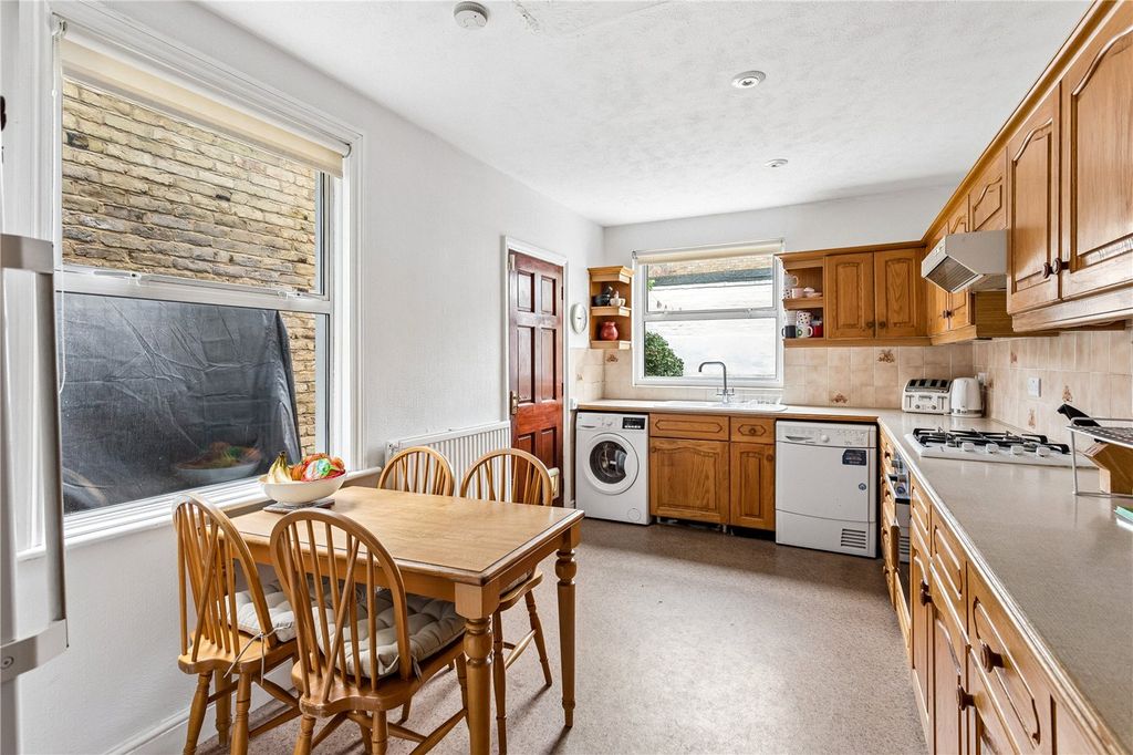 Property photo 3 of 10 Picture No. 05
