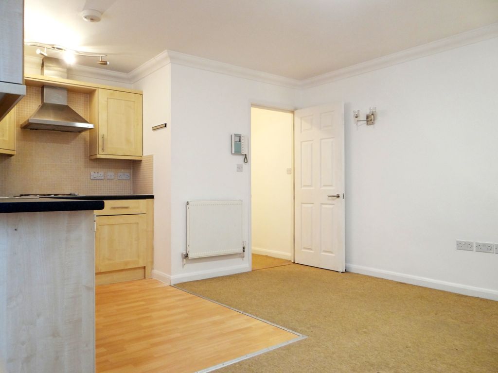 Property photo 3 of 8