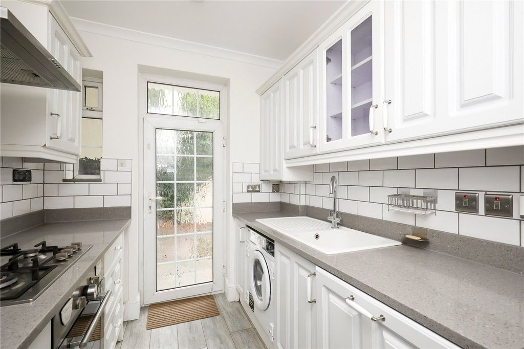 Property photo 2 of 12 Picture No. 08