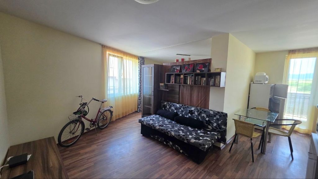Property photo 3 of 16