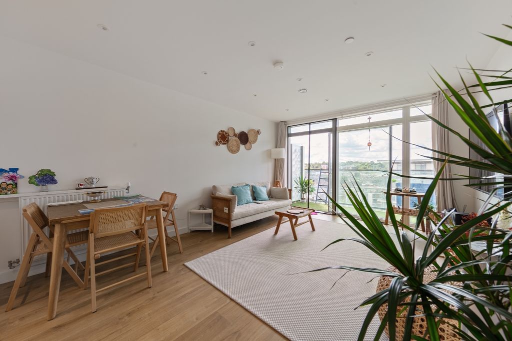 Property photo 1 of 13 094A3803