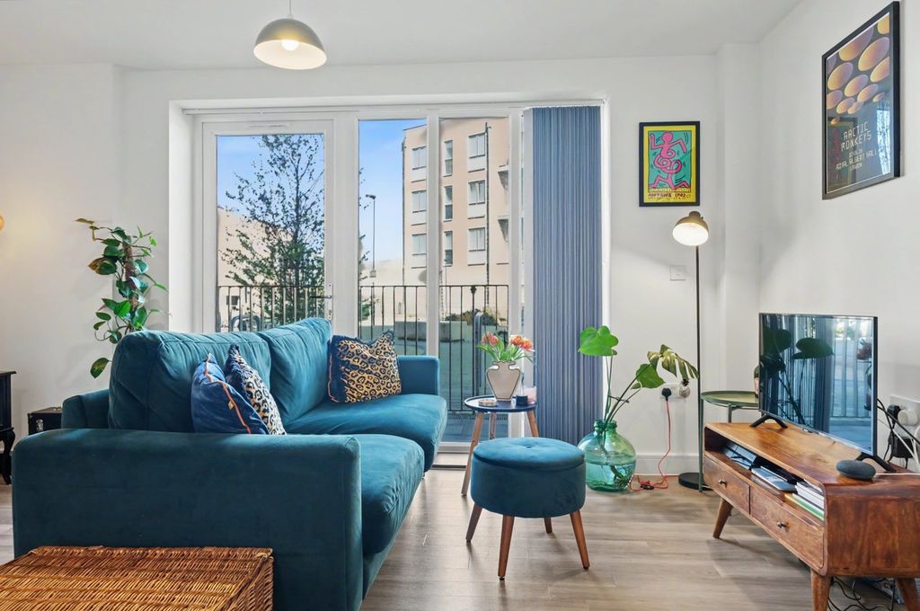 Property photo 3 of 12