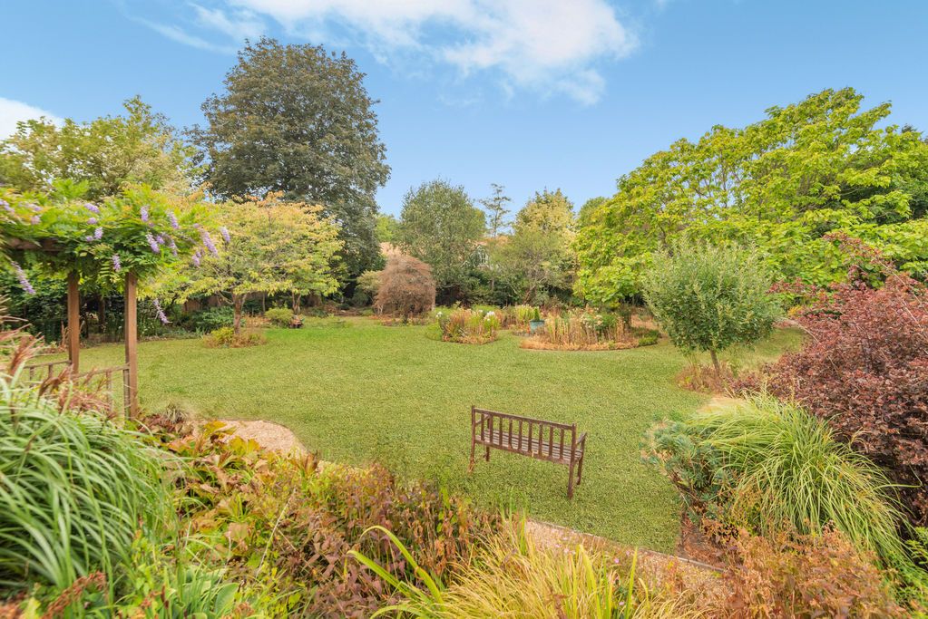 Property photo 3 of 54 Photo 45