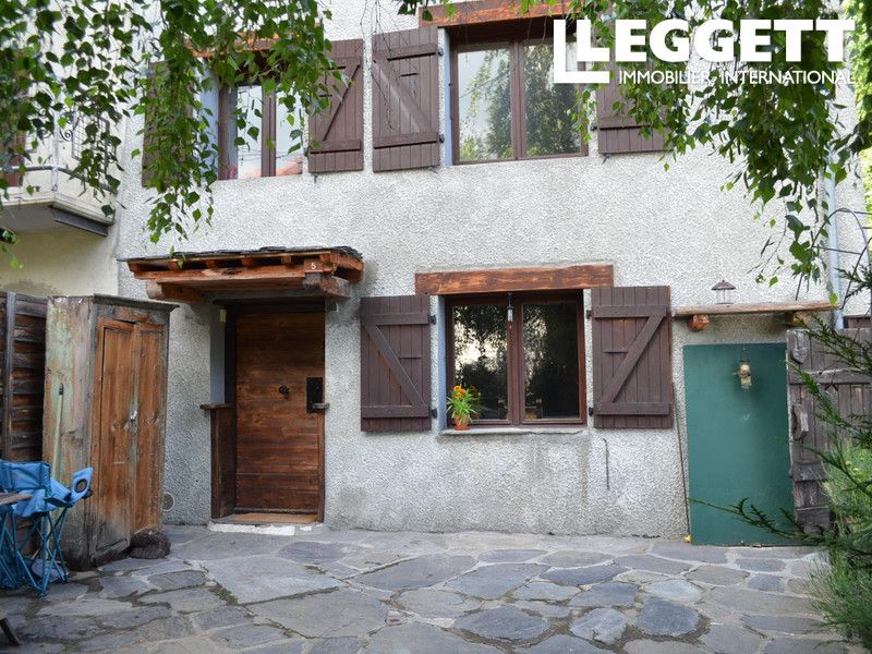 Property photo 2 of 10