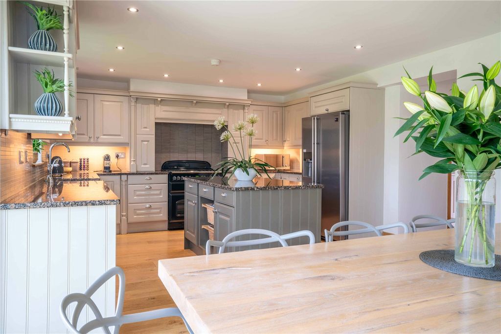 Additional image 5 of 5 bed detached house for saleHigh Road, Loughton, Essex IG10