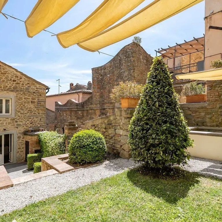 Property photo 1 of 11 Charming Property In Cortona, Heart Of Tuscany