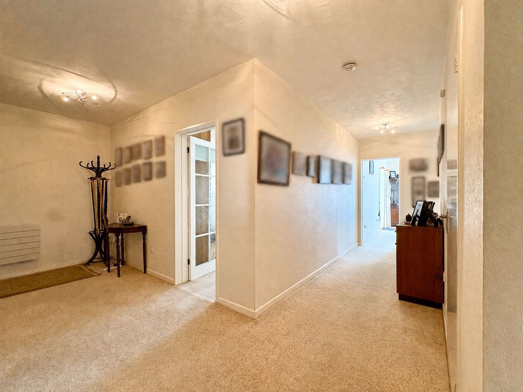 Property photo 3 of 22