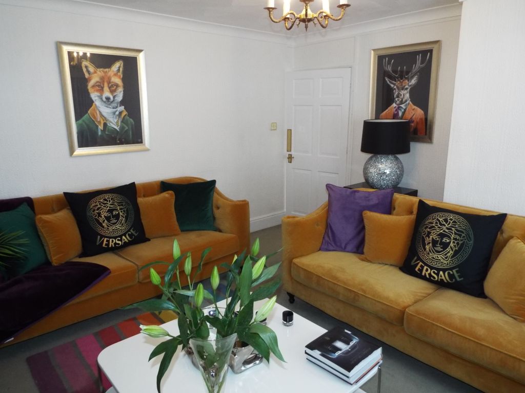 Property photo 3 of 11