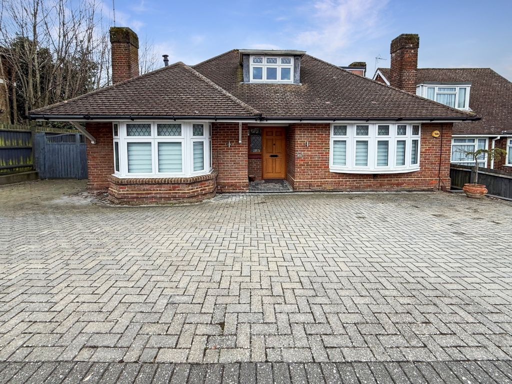 Property photo 1 of 14 3937353