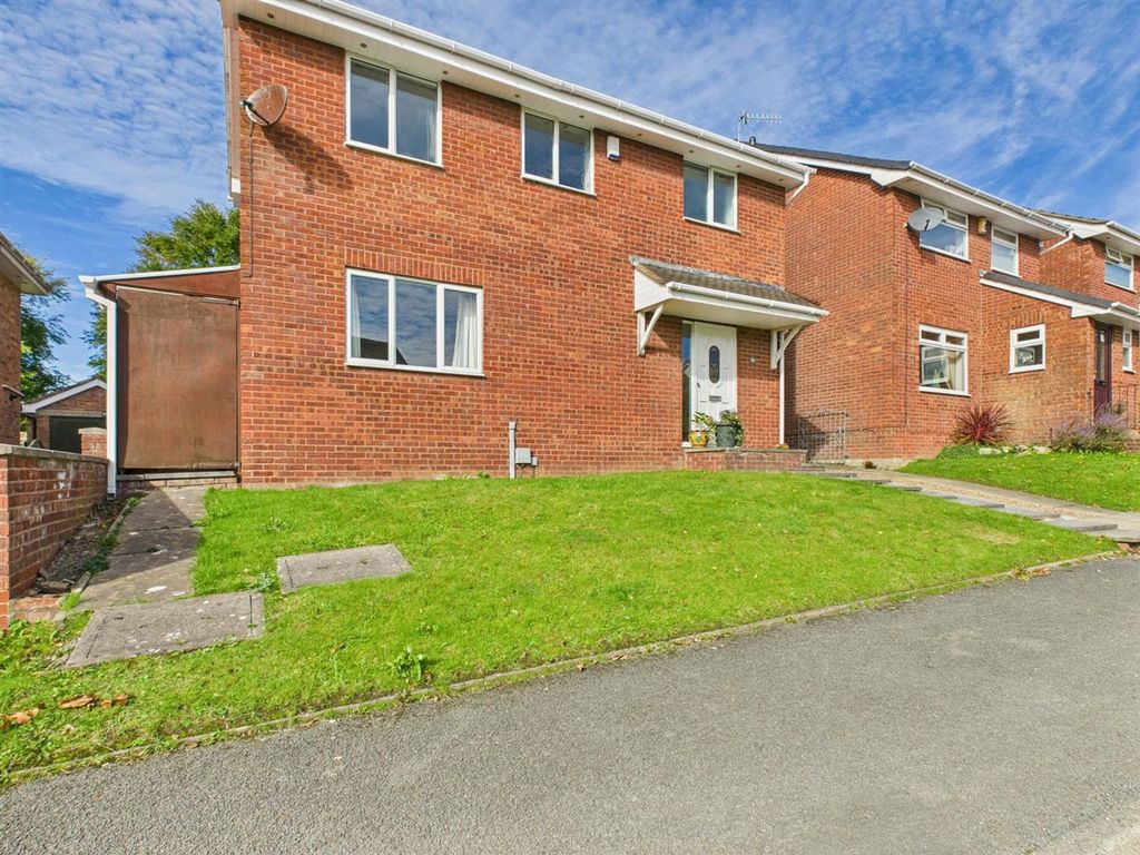 Property photo 1 of 18 External