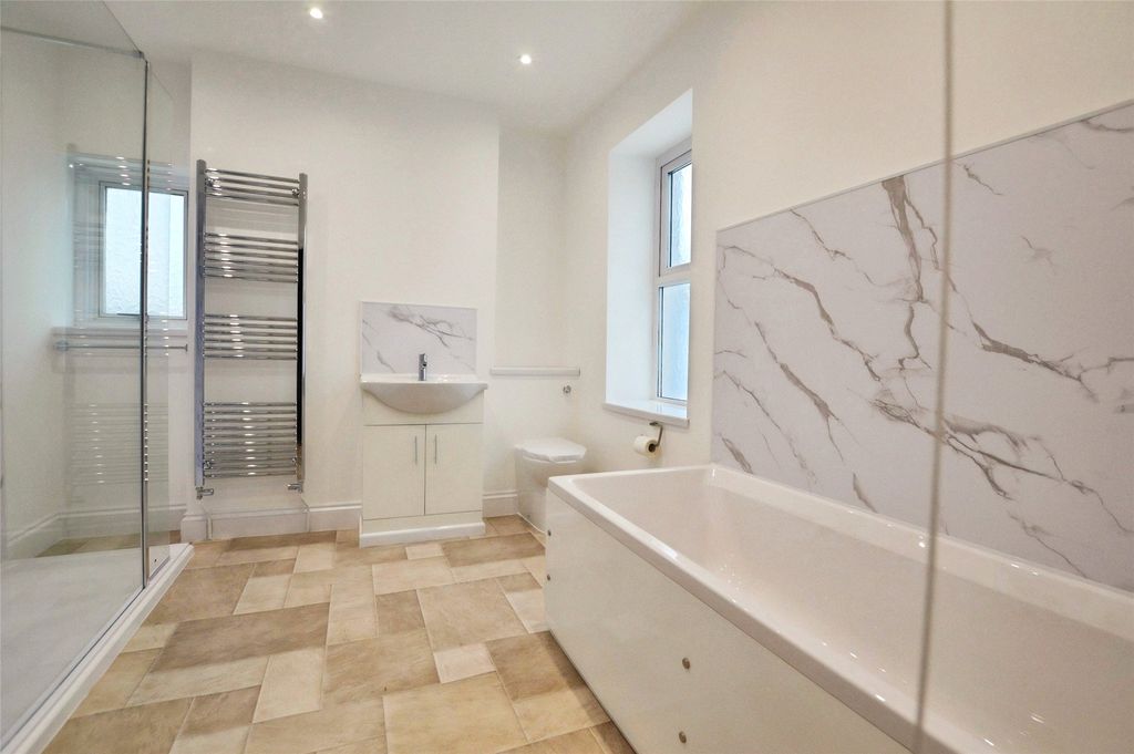 Property photo 3 of 18 Picture No. 41