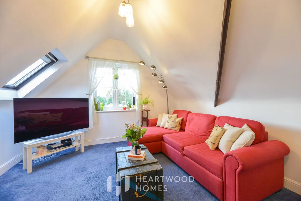 Property photo 2 of 13