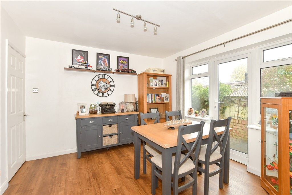 Property photo 2 of 11 Dining Area