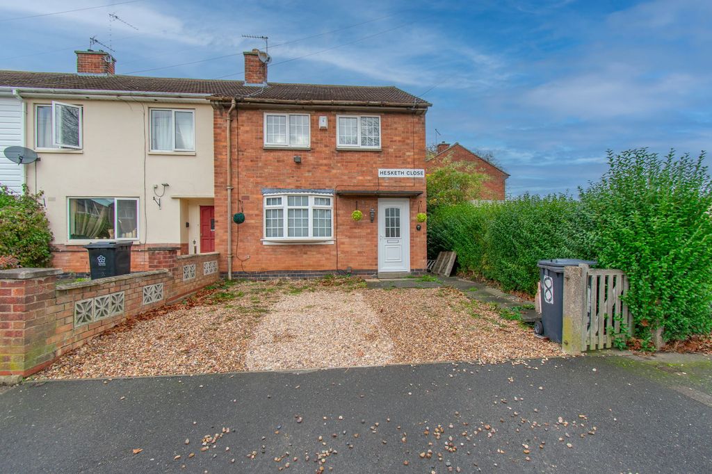 Property photo 1 of 12