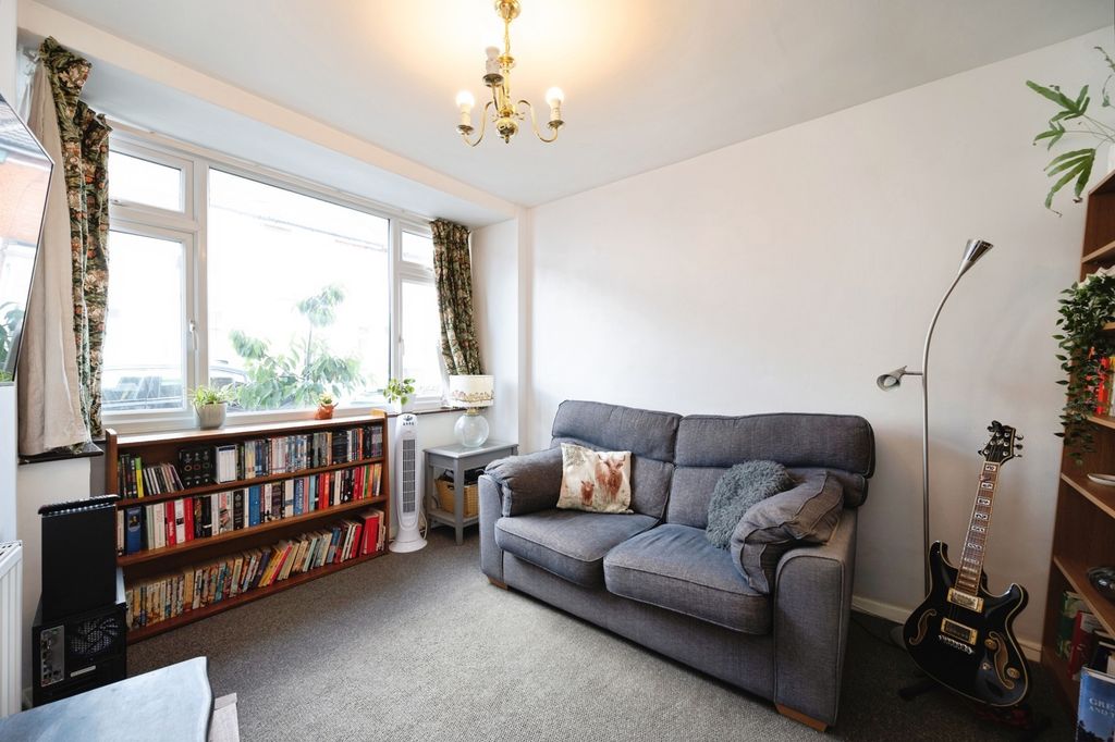 Property photo 2 of 14 Pbox-Img.Jpg
