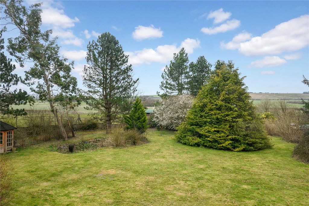 Property photo 2 of 25 Picture No. 01